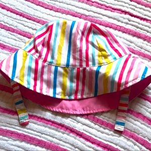 Toddler rainbow striped sunhat 🌈